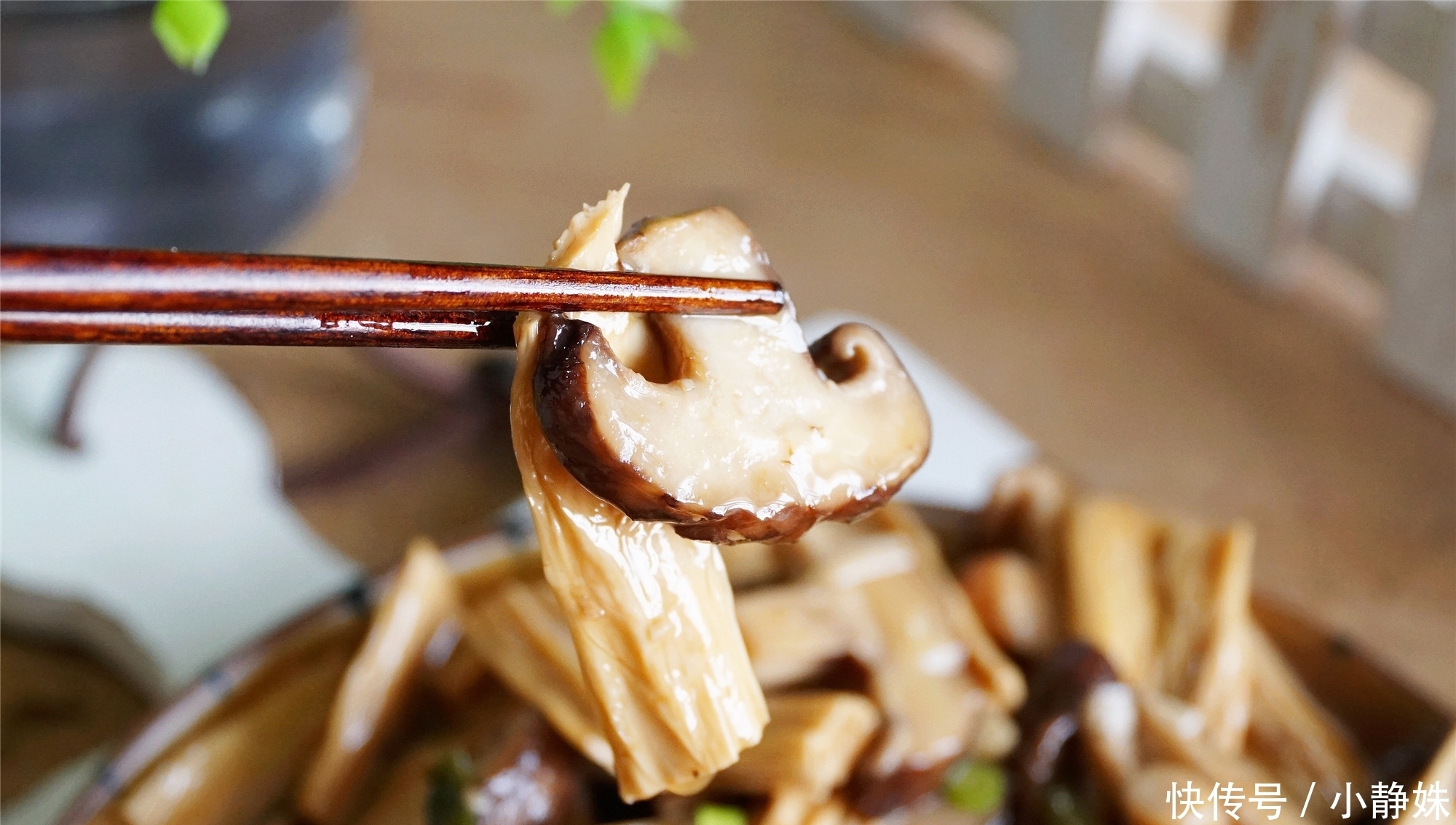 比放肉|腐竹的绝配,比放肉炒好吃,我家一周吃2次,次次光盘不够吃