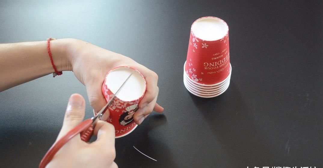 卫生间|一次性纸杯这样改造一下, 放在卫生间里有大用处, 看完你会感谢我的