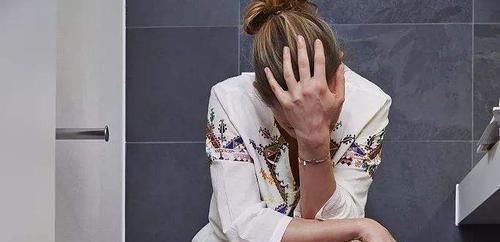 手上有个“通便穴”,便前按压5分钟,便秘患者的福音,看看吧