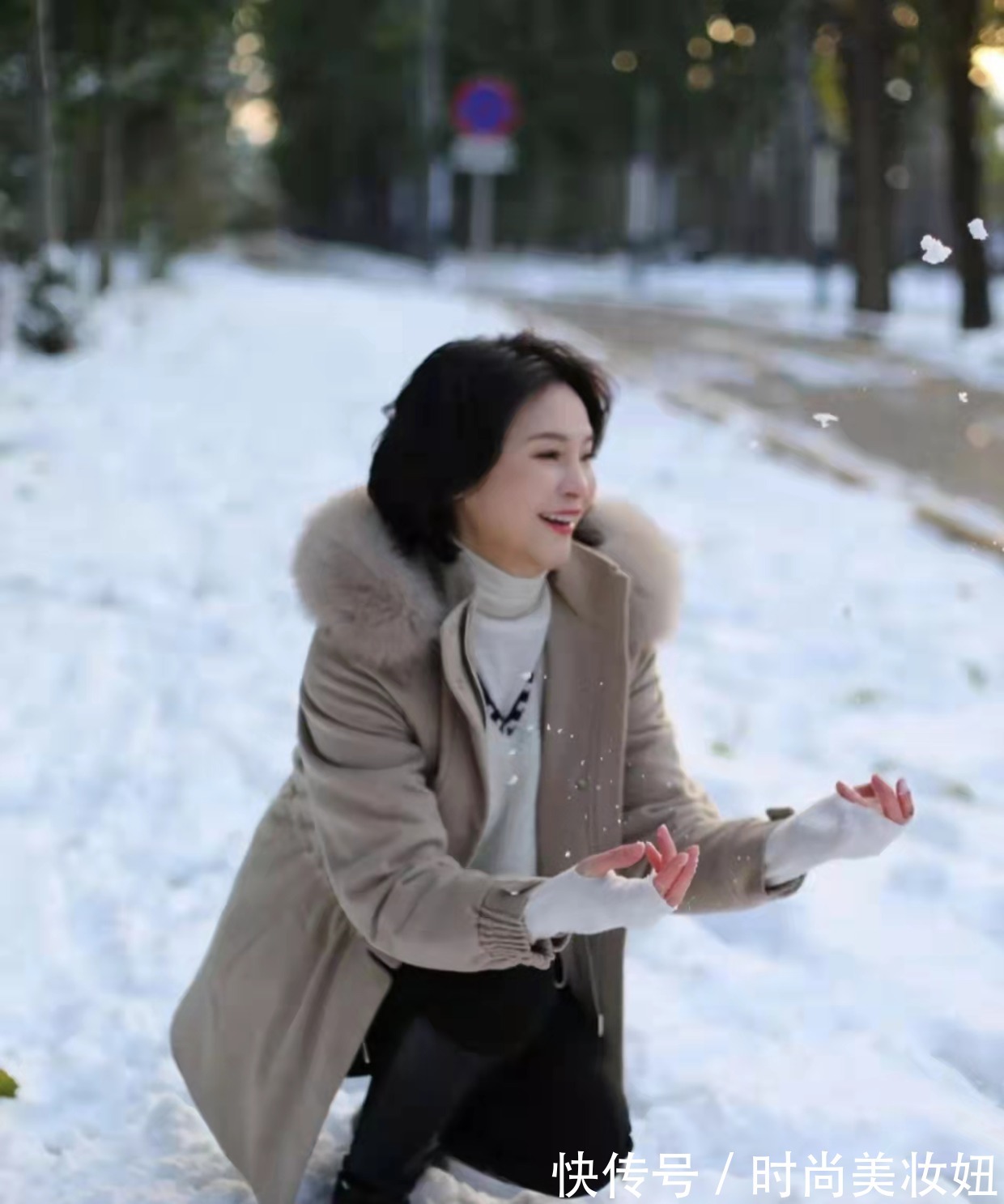 浅色系 50岁穿羽绒服也可以很洋气,看这位素人姐姐,保暖又减龄