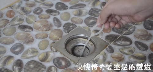 疏通|卫生间放2根塑料扎带,真是厉害了,解决了困扰大家的一个难题