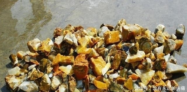  石头|因改名而“暴涨”的玉石，一块石头炒至1000万，如今摆地摊无人要