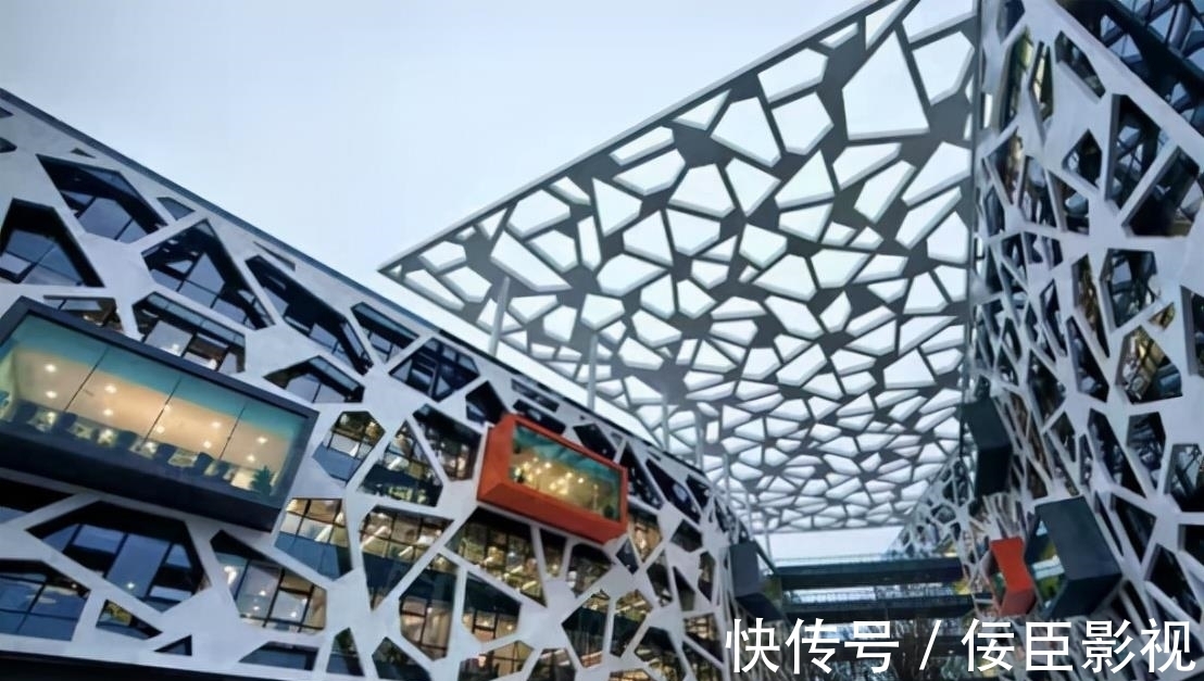 媒体|马云现身西班牙,乘豪华游艇度假,但媒体资源正在悄悄剥离