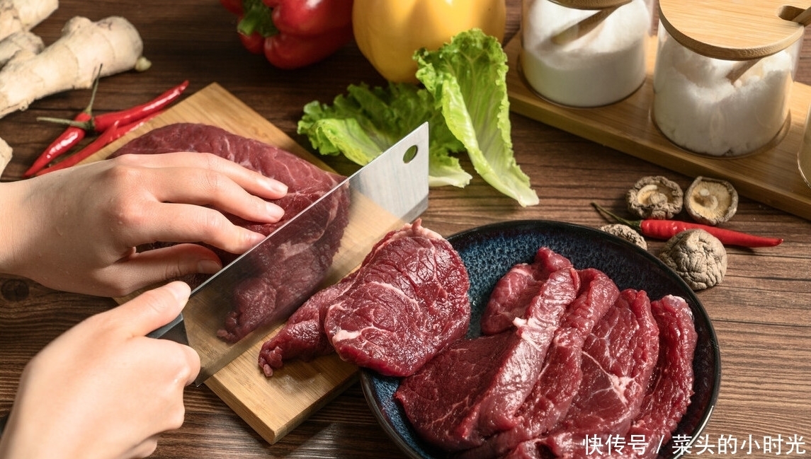 牛肉怎么腌制才嫩?不要只会放生粉,教你一招,炒出来又嫩又滑