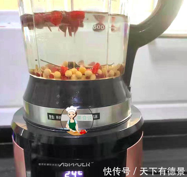 枸杞|天凉了,女人记得多吃此“5红”,打成糊真好喝,秋天喝了特养人