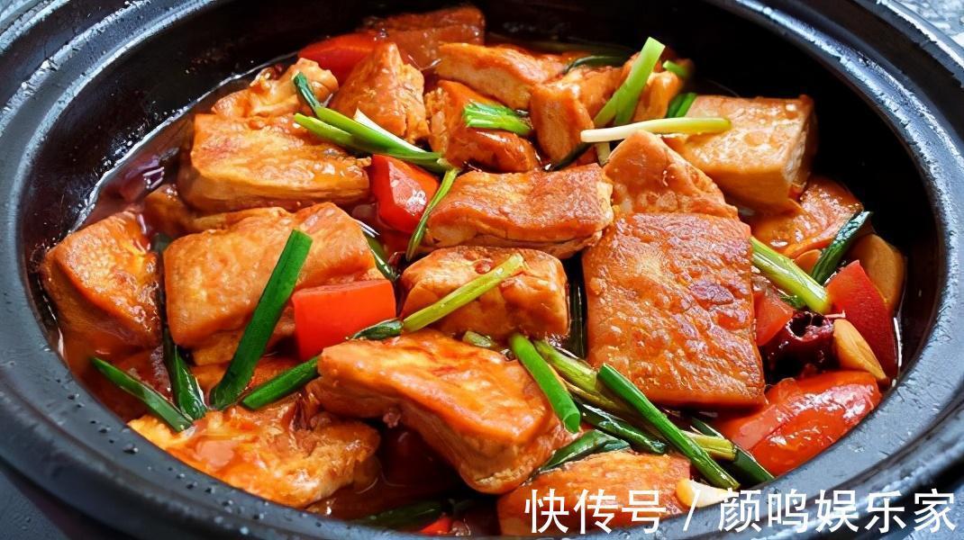 炖豆腐时，三个诀窍不能少，不然豆腐易烂不入味，你还不知道