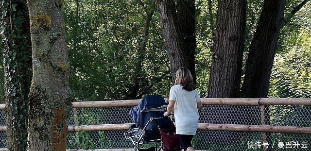 宝宝|格格:宝妈经常让娃“过早”做这4件事,对娃伤害真的很大