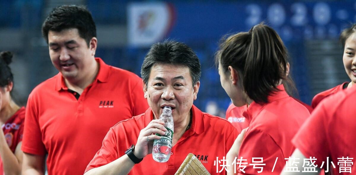 比賽|女排全明星賽贏家并非蔡斌，女排主帥人選王寶泉態(tài)度贏得球迷認(rèn)可！