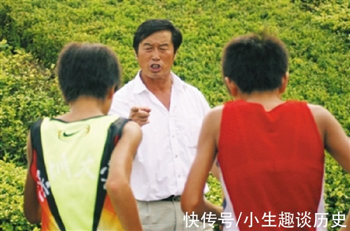 马家军|马家军教练马俊仁：跌下神坛后养狗赚千万，年过70重返俱乐部执教