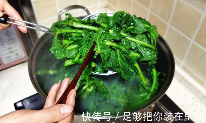 营养物质|这菜营养极高，很多人只吃果肉，其实叶子才是宝贝，蒸一锅太香了