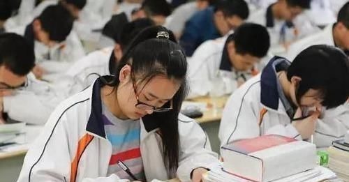 家长|初中生心脏突然刺痛一下?多半是这3个原因,家长们要重视了