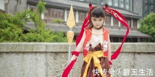 学习成绩|7岁男孩模仿“哪吒”火了，经典动作惹网友惊呼魔童降世