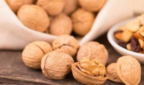 核桃|天然的“安眠药”终于被找到,用来泡水喝,静心安神,赶跑失眠