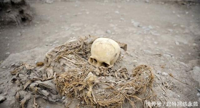 考古挖出一具“无头尸骨”,旁边还有一把斧头,难道是刑天墓?