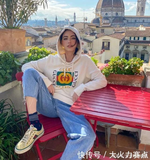 卫衣|卫衣这么穿,真的显胖又显矮