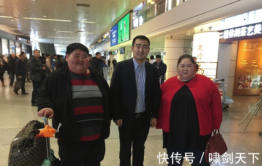 减肥|夫妻两人体重将近800斤,为了要孩子,疯狂减重400斤!