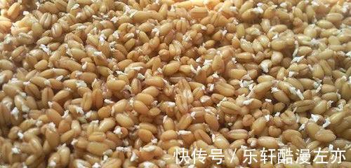 吞咽困难|18岁女孩每天喝牛奶,患上甲状腺结节,医生爸妈的爱,害了孩子