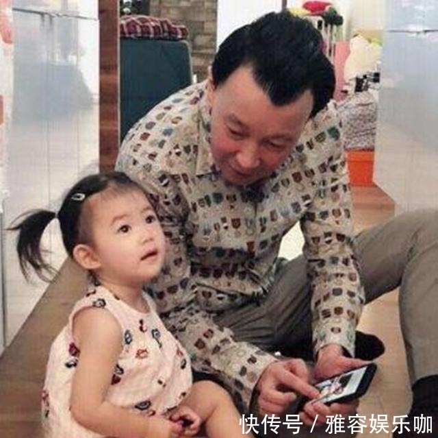 秦舒培|陈冠希在香港别墅曝光，修建了多个车库，奢侈品随处可见