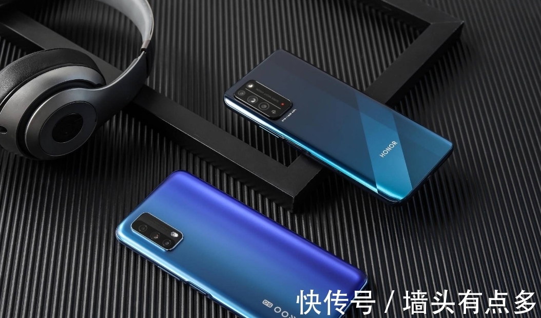 像素|从2399跌至1799元,中端机跌进千元机市场,荣耀热销机加速退场