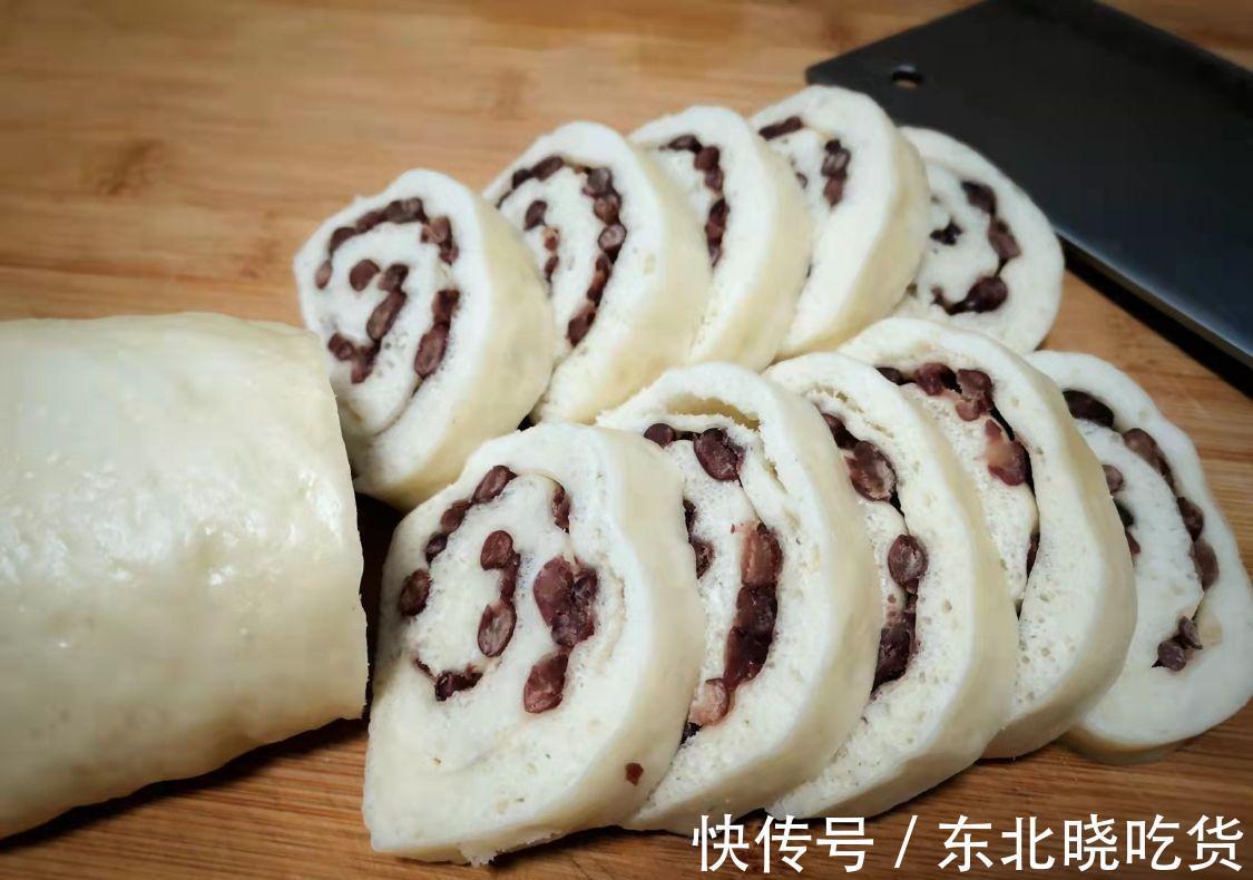 晚上睡前蒸一锅,第二天早餐就有了,层层都是料,比面包都好吃!