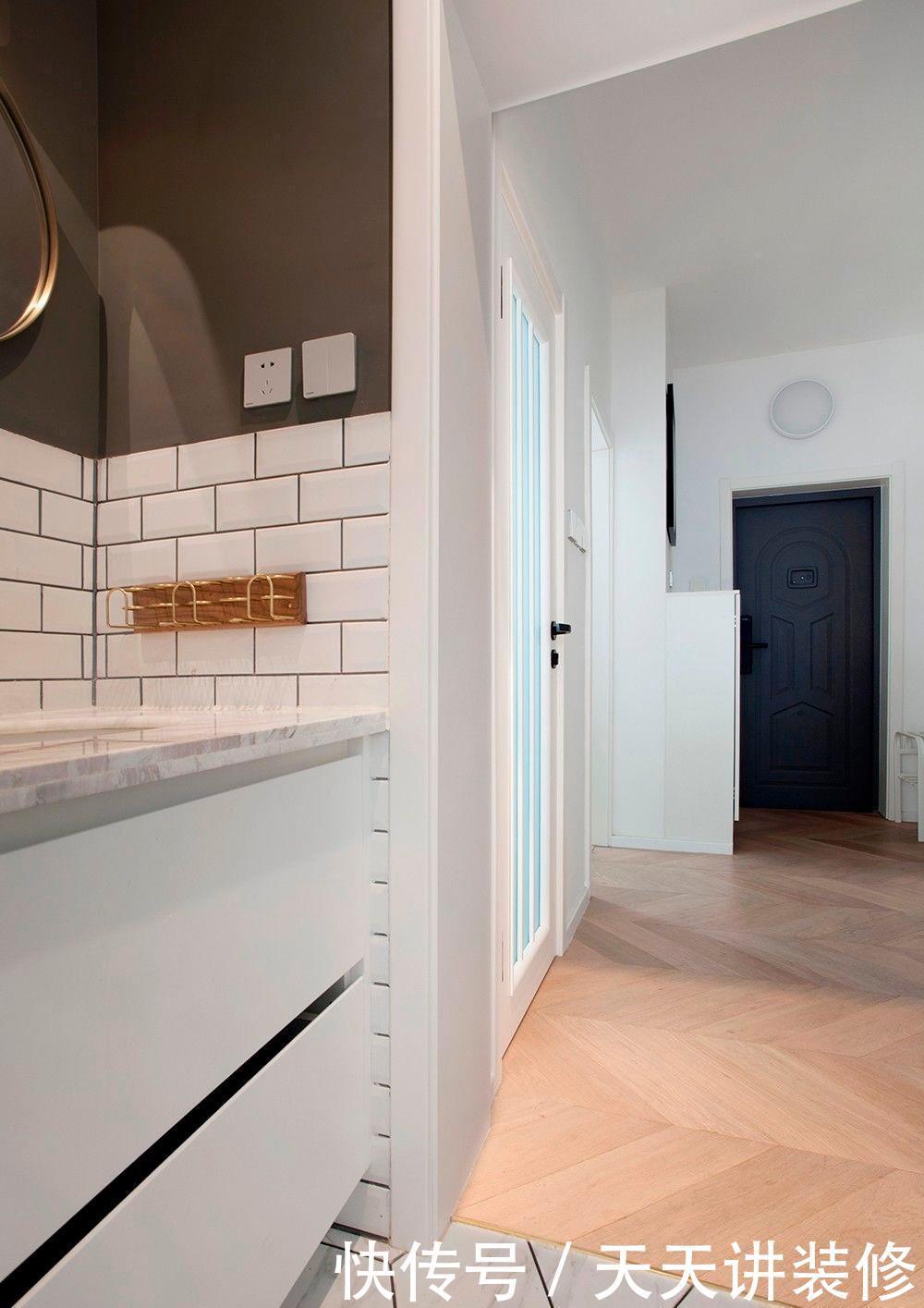 洗漱柜|55平小户型能怎么装？卧室功能强大，开放式衣柜太惊艳