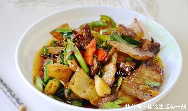 8月遇到此菜,我从不还价,每次买一斤,炒着吃最香