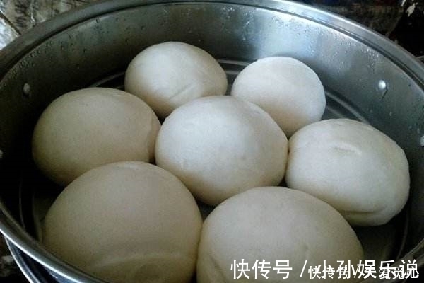 美食|蒸馒头时,用“它”代替酵母粉,馒头不仅白还松软,吃起来特香甜