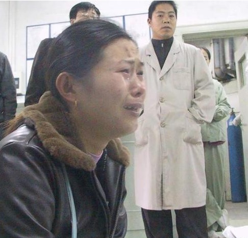 入院|28岁小伙,心梗入院,180分钟后离世,妻子伤心都是他自己作的