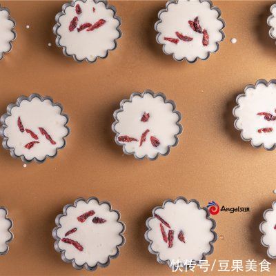 平底烤盘|酸甜软糯糯，奶香浓郁！冰冰凉糯米糕，免烤