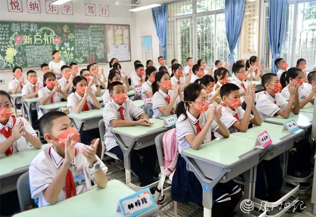 厦门六中|厦门中小学幼儿园全面恢复线下教学！近80万学生返校，现场直击