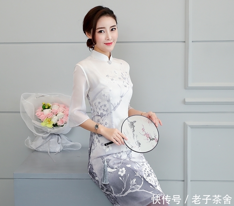 小姐姐|街拍:小姐姐靓丽大方,从细节中流露精致与纯美的文艺范!