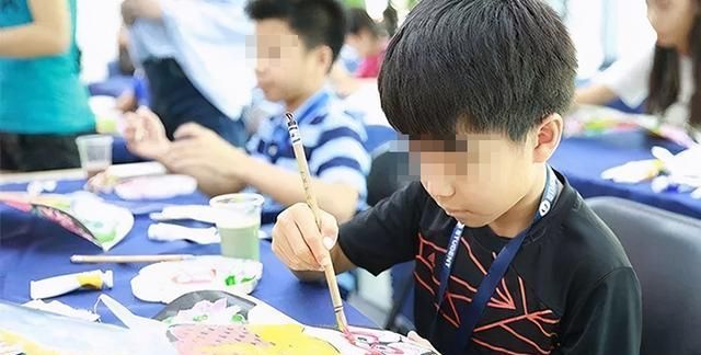 兴趣|工资全给兴趣班,孩子却没别人家的优秀?那是因为你的方法用错了