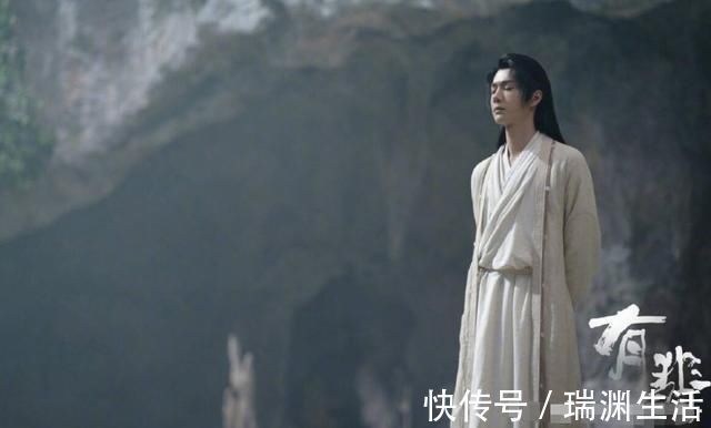 王一博《有匪》最新洗浴路透,身材太虐被吐槽,反为敬业精神正名