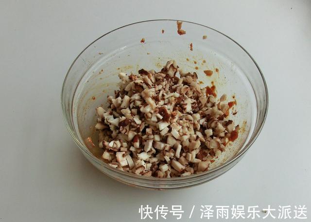 饺子皮|包韭菜馅饺子，直接拌是大错特错，很多人搞错，饺子不鲜也不香