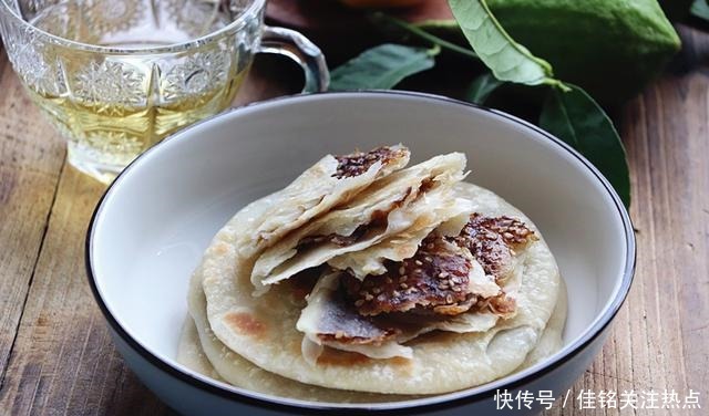 美味的红糖油酥饼,简单易学,好吃不油腻!