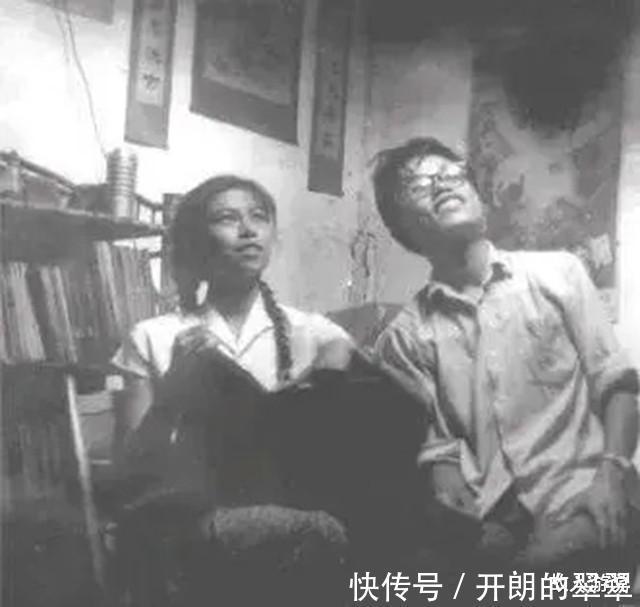 女儿#叶永烈书房墙上一副少女的照片挂了半辈子，被客人误认为是女儿