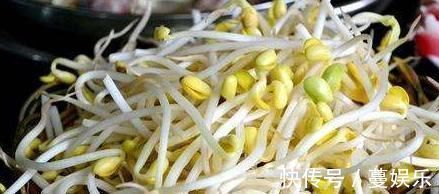 乌黑光亮|豆芽和此物一起煮,每天吃一盘,头发黑了,炎症没了,男女可试试