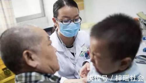 生病|三岁前,要培养娃“不吃二饭、不睡三觉”的习惯,以后才能少生病