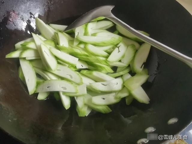 丝瓜|天热了这菜贵点也要吃，比大鱼大肉好，清爽解暑鲜美好喝，别不懂