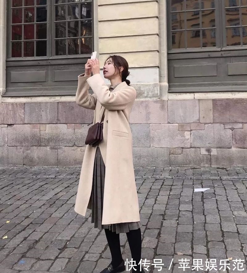 无可救药|秋冬穿大衣+裙子,美得无可救药!