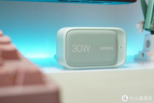 线缆|桌面整理大作战!低成本改造书桌,这些收纳好物你值得拥有!