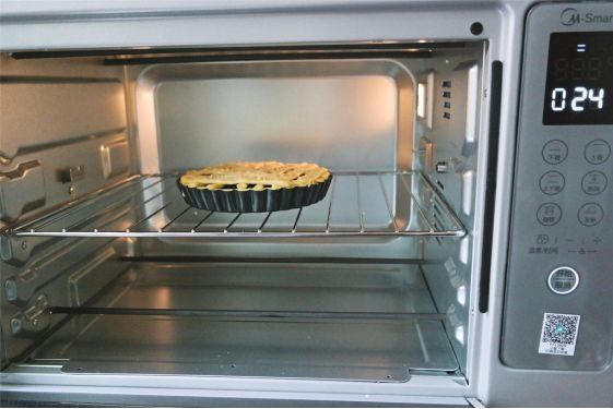 很简单的烘焙食品，蓝莓可以保护眼睛，味道真不错
