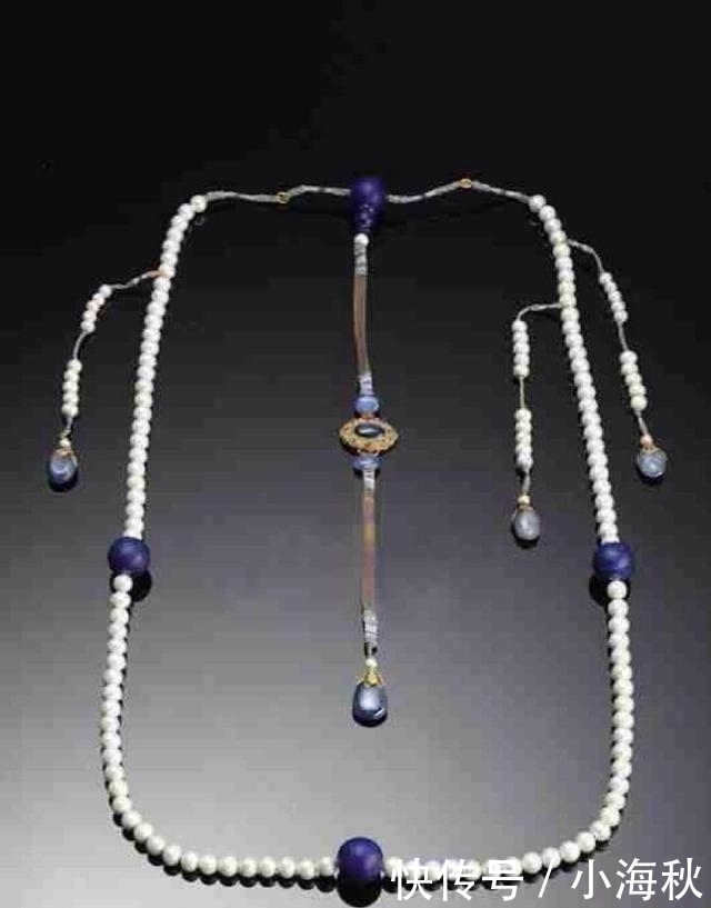 朝珠|慈禧1.8亿的翡翠朝珠,拍卖3年没人敢买,不是钱!而是……