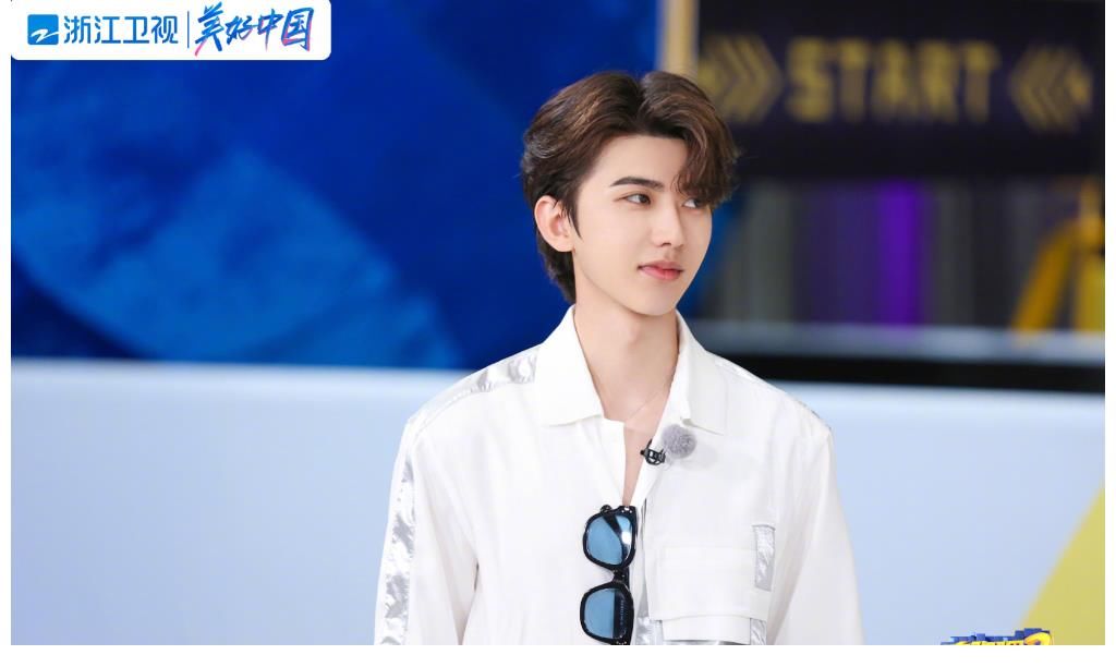 《奔跑吧》黄河篇今晚首播，从海报“C位”就能看出这季队长人选