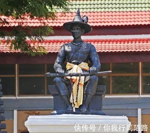 后裔@他当上皇帝后给老乡18缸咸菜,老乡扔了17缸,打开第18缸后傻眼了!