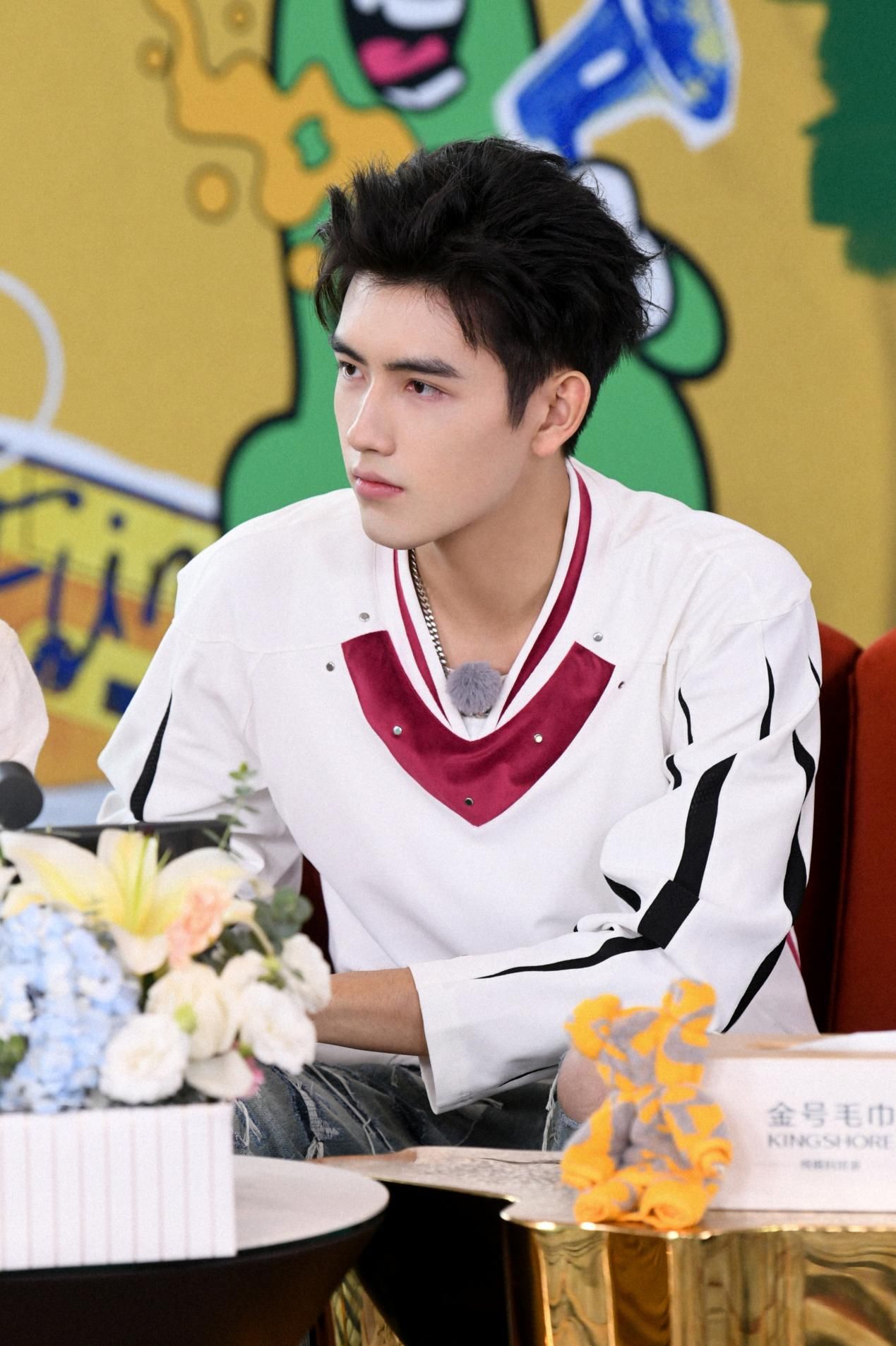 李榮浩|王嘉爾陳飛宇在大連錄的綜藝今晚開播《嗨放派》揭開神秘面紗