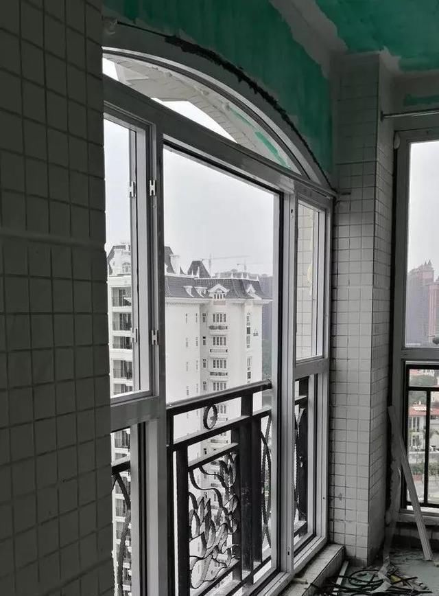 方案|你家阳台只晒衣服太浪费了,试试6种封阳台后方案,让家多10平