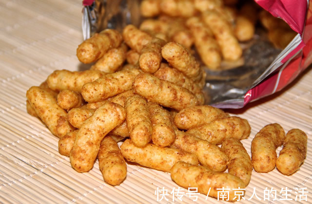 膨化食品|提个醒此3种食物要少吃,对健康无益处,可惜很多人还浑然不知