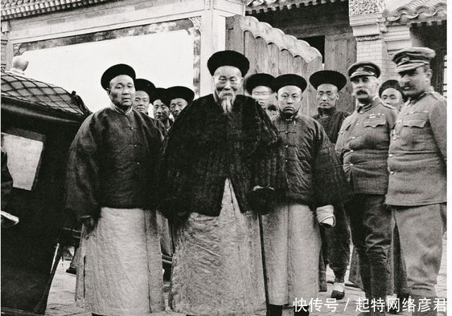 炯炯|李鸿章的最后辉煌:《辛丑条约》不签全名,临终两目炯炯不瞑