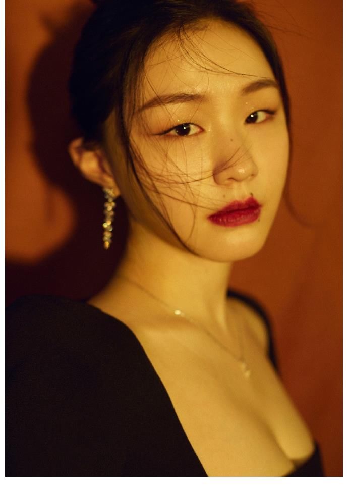 提升|宝藏女孩金靖圈粉无数 商业价值稳步提升